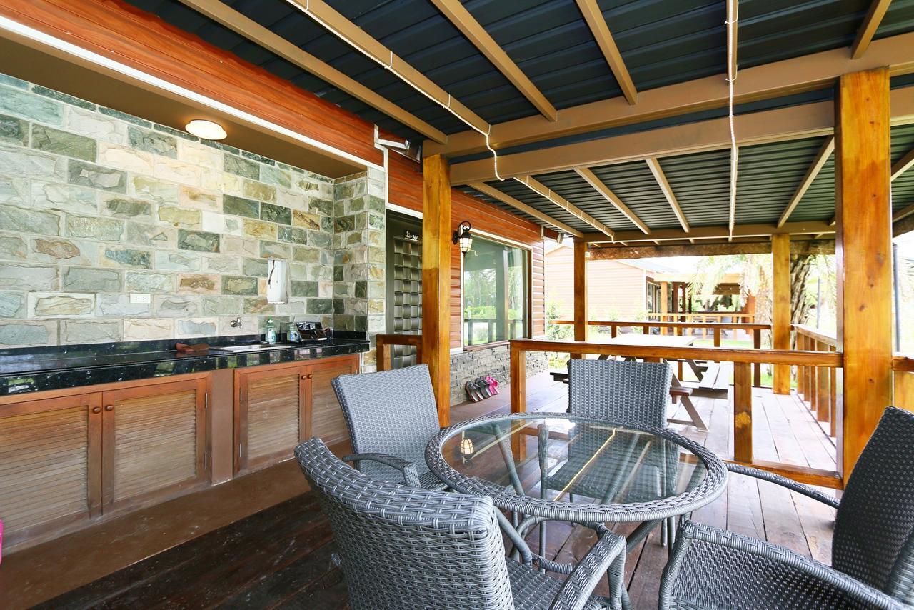 Ruisui Palm Lakes B&B Extérieur photo
