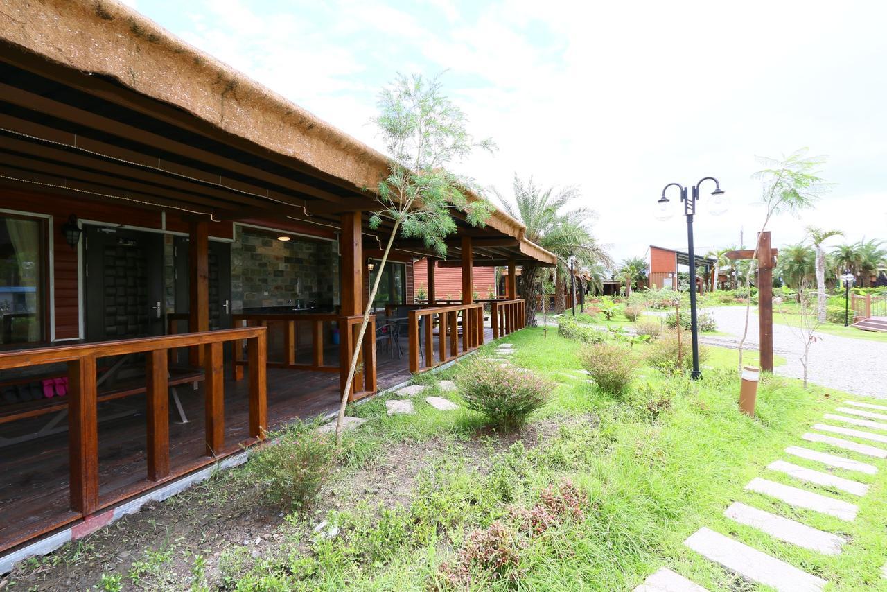 Ruisui Palm Lakes B&B Extérieur photo